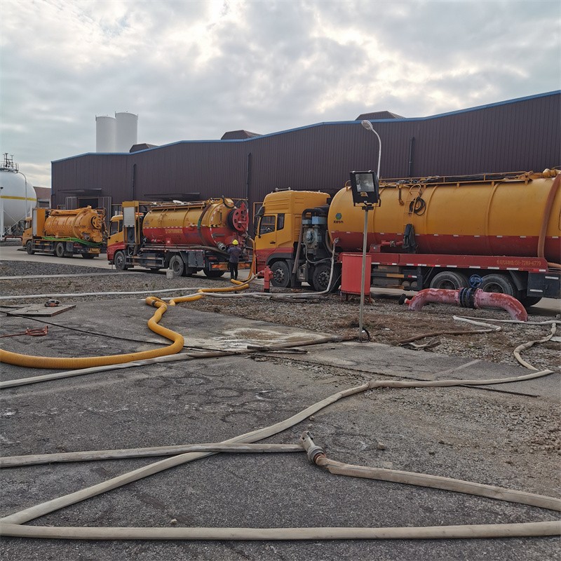 伊州污水池清理